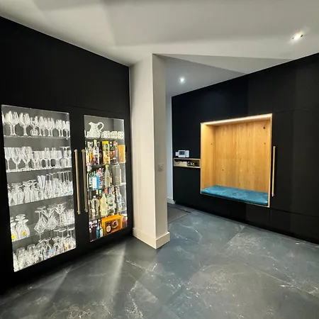 Standing Bord De Garonne Villa *